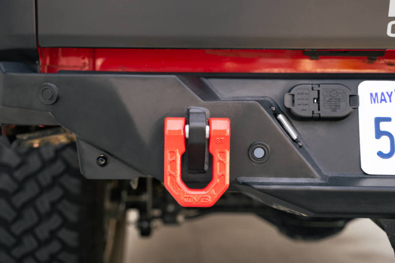 DV8 Offroad UNSK-01RD - DVEUNSK-01RD - DV8 Offroad Elite Series D-Ring Shackles - Pair (Red) - Shipped in Europe - Tuningsupply.com