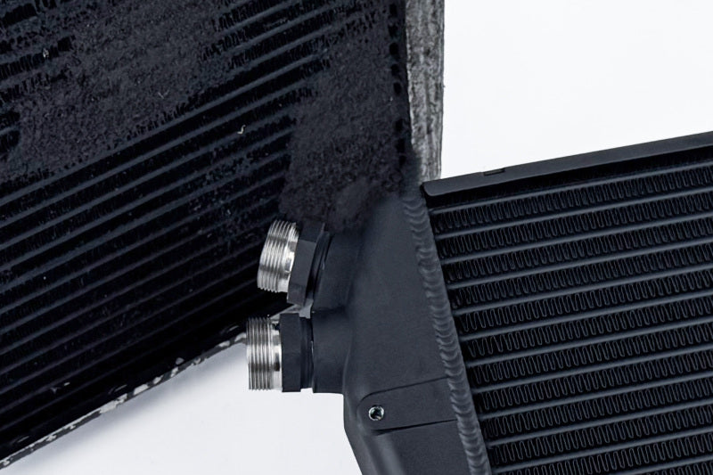 CSF 8334 - CSF8334 - CSF Porsche 964/993 OEM+ Performance Fender Oil Cooler - Shipped in Europe - Tuningsupply.com