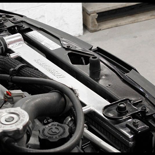 Mishimoto MMRAD-NEO-01 - MISMMRAD-NEO-01 - Mishimoto 01-05 Dodge Neon SRT-4 Manual Aluminum Radiator - Shipped in Europe - Tuningsupply.com