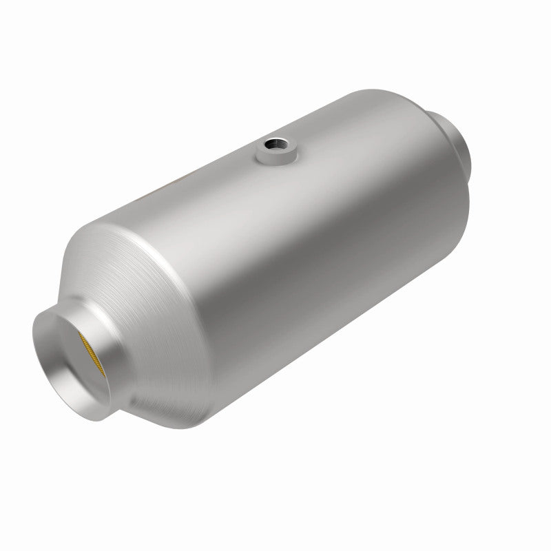 Magnaflow 51299 - MAG51299 - Magnaflow 3.00in. C/C 6in. spun body Universal Converter - Shipped in Europe - Tuningsupply.com