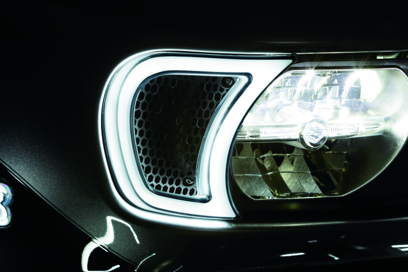 Kuryakyn 2947 - KUR2947 - Kuryakyn Tracer Headlight Vent Accents Road Glide - Shipped in Europe - Tuningsupply.com