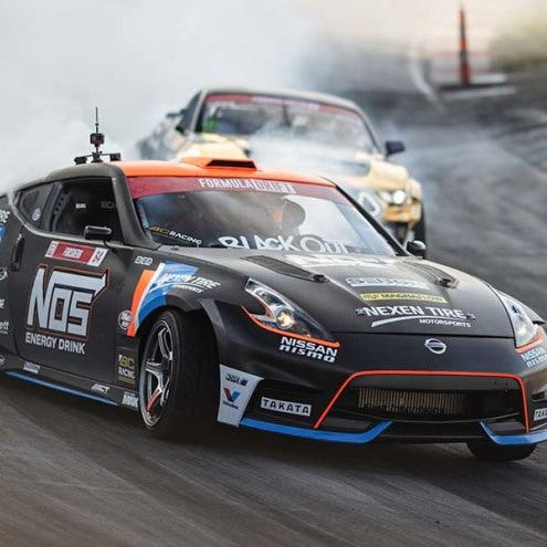 Magnaflow 19218 - MAG19218 - MagnaFlow Axle-Back, SS, 2.5in, Quad Split Rear 3.5in Tip 2015 Dodge Challenger 3.6L V6 - Shipped in Europe - Tuningsupply.com