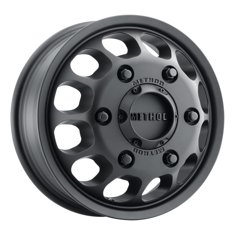 Method Wheels MR901655925117 - MRWMR901655925117 - Method MR901 - FRONT 16x5.5 +117mm Offset 6x205 161.04mm CB Matte Black Wheel - Shipped in Europe - Tuningsupply.com