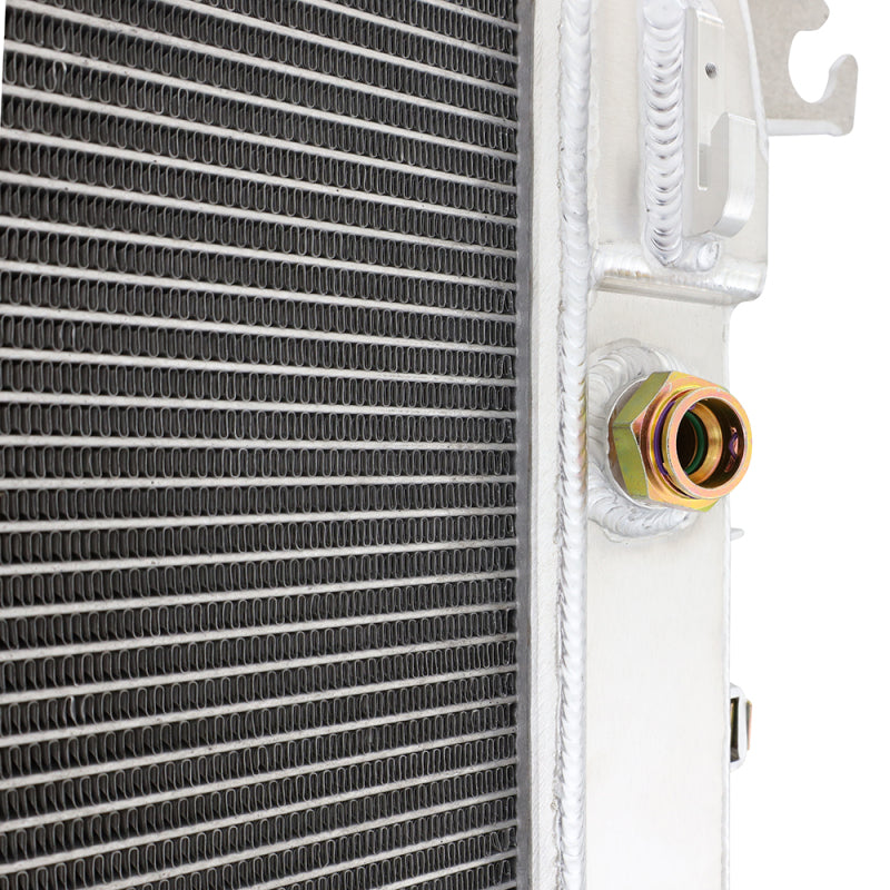 Mishimoto MMRAD-DMAX-17 - MISMMRAD-DMAX-17 - Mishimoto 17-19 Chevrolet/GMC 6.6 L5p Duramax Radiator - Shipped in Europe - Tuningsupply.com