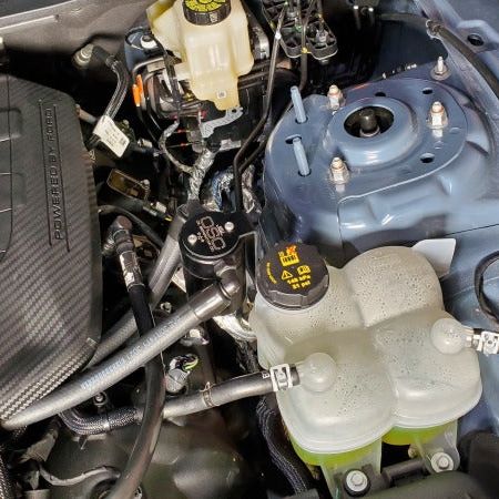 J&L 3091P-B - JLT3091P-B - J&L 2024-2025 Ford Mustang 5.0L Oil Separator 3.0 PCV Side - Black Anodized - Shipped in Europe - Tuningsupply.com