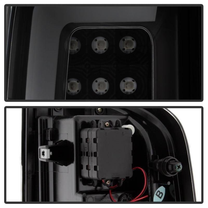 SPYDER 5085252 - SPY5085252 - Spyder Chevy Colorado 2015-2017 Light Bar LED Tail Lights - Black Smoke ALT-YD-CCO15-LED-BSM - Shipped in Europe - Tuningsupply.com