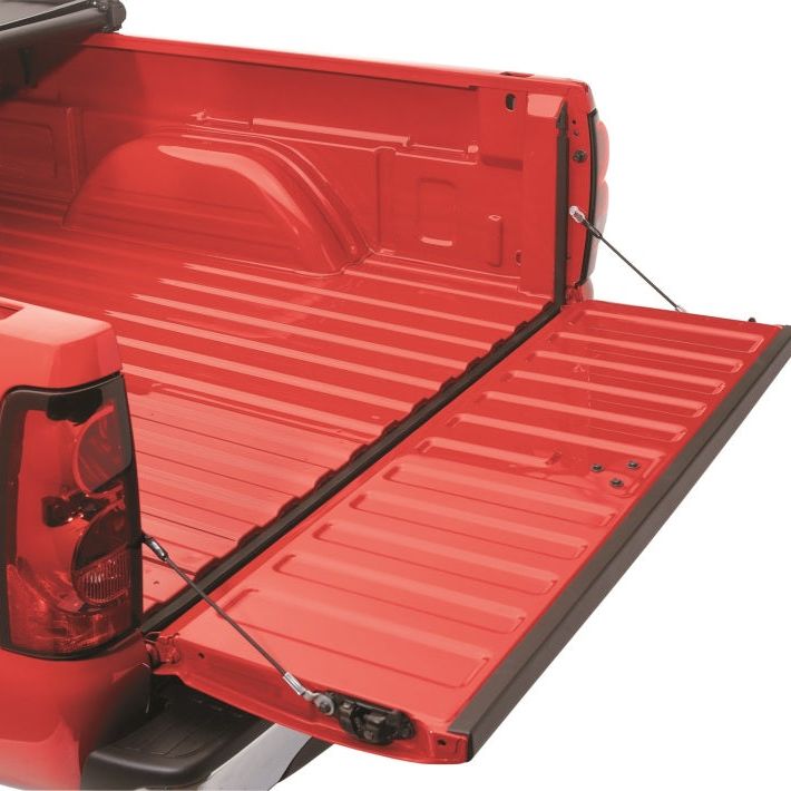 LUND 30002 - LND30002 - Lund Universal (Universal Tailgate Seal) Tailgate Seal - Black - Shipped in Europe - Tuningsupply.com