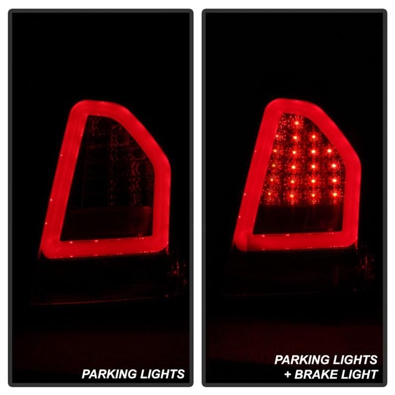 SPYDER 5083395 - SPY5083395 - Spyder Chrysler 300C 08-10 V2 Light Bar LED Tail Lights - Red Clear ALT-YD-C308V2-LED-RC - Shipped in Europe - Tuningsupply.com