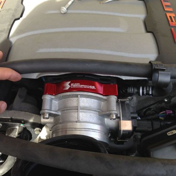 Snow Performance SNO-2161-BRD - SNOSNO-2161-BRD - Snow Performance 16-17 Camaro Stg 2 Boost Cooler F/I Water Injection Kit (SS Braided Line & 4AN) - Shipped in Europe - Tuningsupply.com