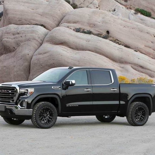 Fabtech FTL5107 - FABFTL5107 - Fabtech 07-21 GM C/K1500 2WD/4WD 2in Leveling System - Shipped in Europe - Tuningsupply.com