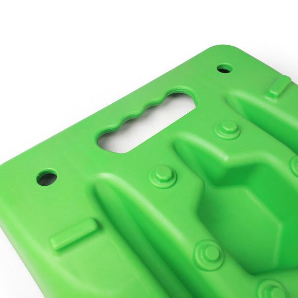 DV8 Offroad RTB1-01GN - DVERTB1-01GN - DV8 Offroad Recovery Traction Boards w/ Carry Bag - Green - Shipped in Europe - Tuningsupply.com