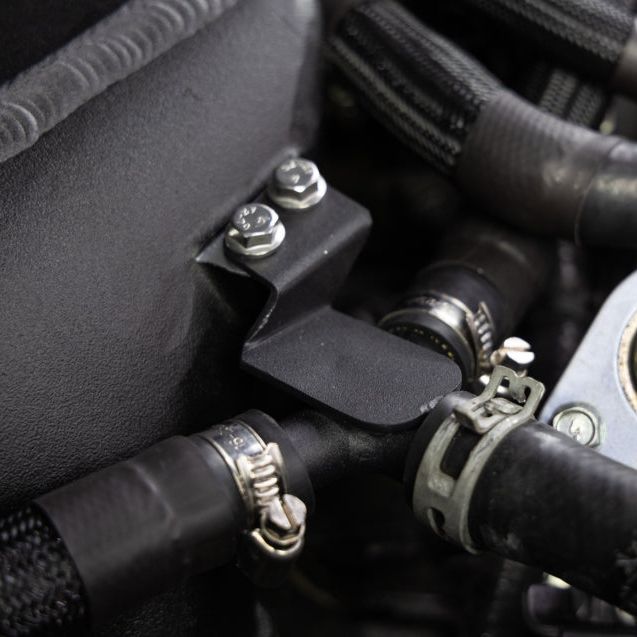 Mishimoto MMINT-Q50-16 - MISMMINT-Q50-16 - Mishimoto 2016+ Infiniti Q50/60 3.0T Performance Air-To-Water Intercooler Kit - Shipped in Europe - Tuningsupply.com