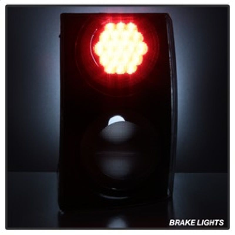 SPYDER 5075871 - SPY5075871 - xTune Land Rover Range Rover 06-09 Euro Style Tail Lights Clear ALT-JH-LRRRS06-CL - Shipped in Europe - Tuningsupply.com