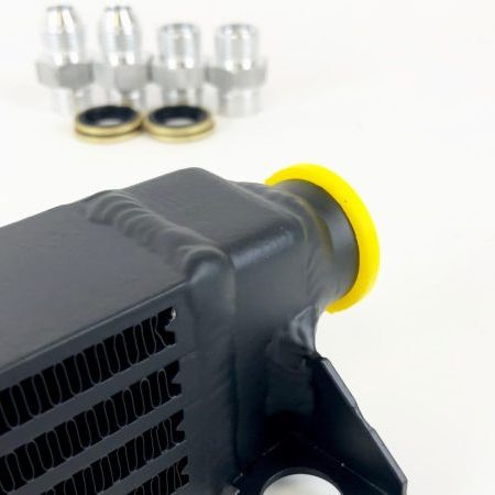 CSF 8092 - CSF8092 - CSF 82-94 BMW 3 Series (E30) High Performance Oil Cooler w/-10AN Male & OEM Fittings - Shipped in Europe - Tuningsupply.com