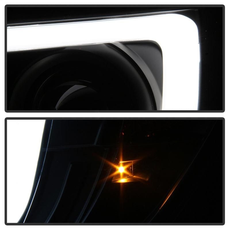 SPYDER 5084514 - SPY5084514 - Spyder Toyota Tacoma 05-11 Projector Headlights - Light Bar DRL - Black PRO-YD-TT05V2-LB-BK - Shipped in Europe - Tuningsupply.com