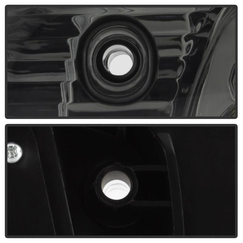 SPYDER 9037528 - SPY9037528 - xTune 14-16 Chevrolet Silverado 1500 LED 3rd Brake Light - Smoke (BKL-CSIL14-LED-SM) - Shipped in Europe - Tuningsupply.com