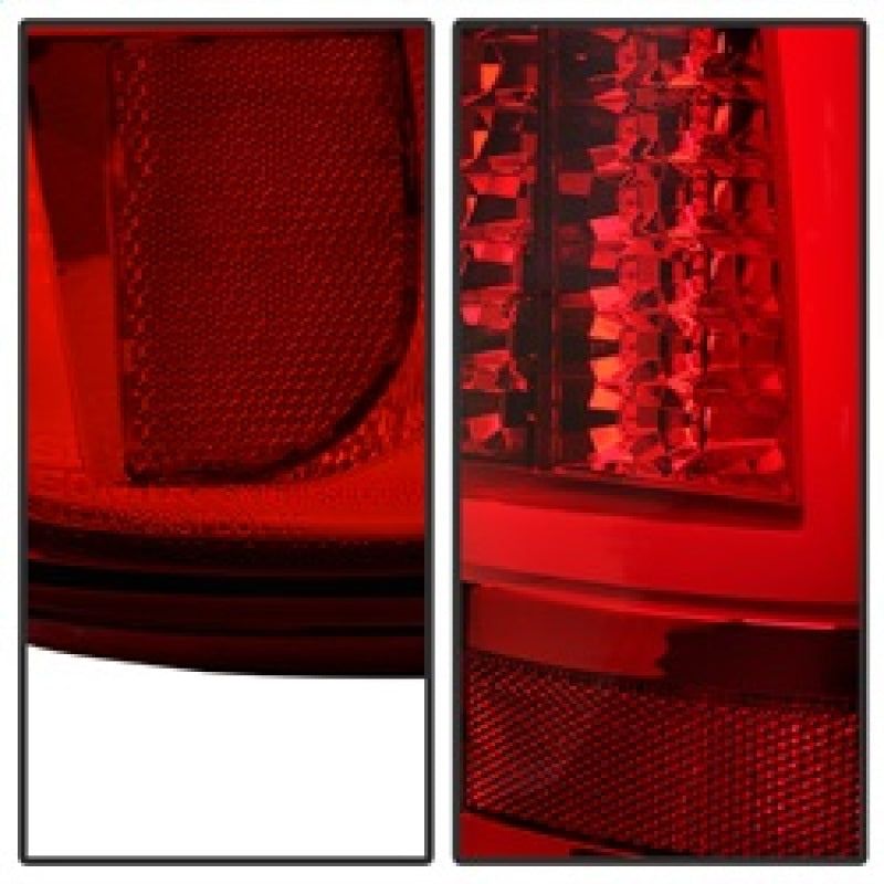 SPYDER 5081872 - SPY5081872 - Spyder Chevy Silverado 1500/2500 99-02 Version 2 LED Tail Lights - Red Clear ALT-YD-CS99V2-LED-RC - Shipped in Europe - Tuningsupply.com