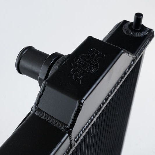 CSF 7075B - CSF7075B - CSF 96-07 Mitsubishi Evo 4/5/6/7/8/9 Full-Slim Radiator w/12in Fan & Shroud/-16AN - Black - Shipped in Europe - Tuningsupply.com