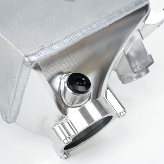 CSF 8233 - CSF8233 - CSF BMW M2/M3/M4 S58 Comp & Non-Comp (G8X) Charge-Air Cooler Manifold - Raw Billet - Shipped in Europe - Tuningsupply.com