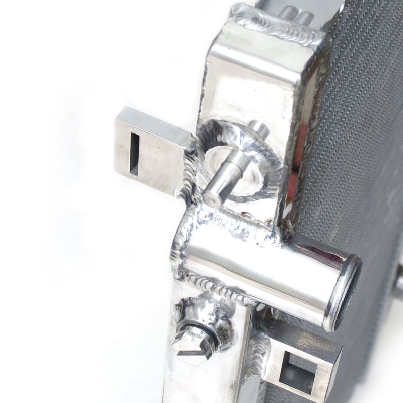 CSF 7022 - CSF7022 - CSF 07-08 Nissan 350Z Radiator - Shipped in Europe - Tuningsupply.com