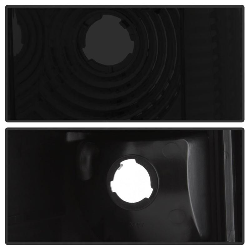 SPYDER 9038778 - SPY9038778 - xTune Chevy Silverado 1500/2500/3500 99-02 Version 3 Tail Lights Black Smoke ALT-ON-CS99V3-LBLED-BSM - Shipped in Europe - Tuningsupply.com