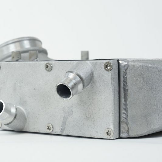 CSF 8082R - CSF8082R - CSF 2014+ BMW M3/M4 (F8X) Top Mount Charge-Air-Cooler - Raw Finish - Shipped in Europe - Tuningsupply.com