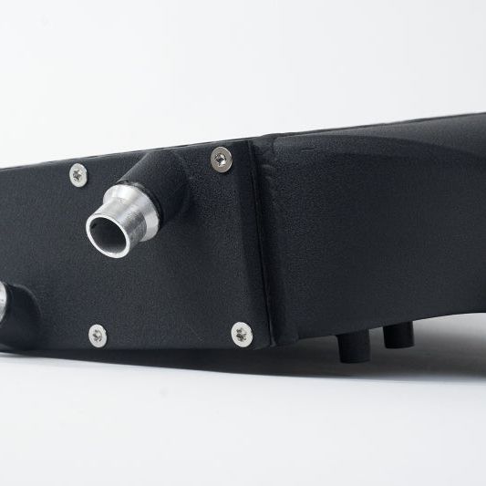 CSF 8082 - CSF8082 - CSF 2014+ BMW M3/M4 (F8X) Top Mount Charge-Air-Cooler - Crinkle Black - Shipped in Europe - Tuningsupply.com