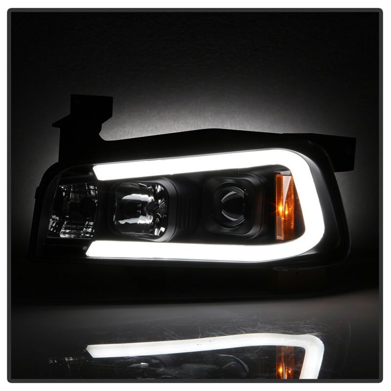 SPYDER 5085245 - SPY5085245 - Spyder Dodge Charger 06-10 Projector Headlights - LED Light Bar - Black PRO-YD-DCH05V2-LB-BK - Shipped in Europe - Tuningsupply.com