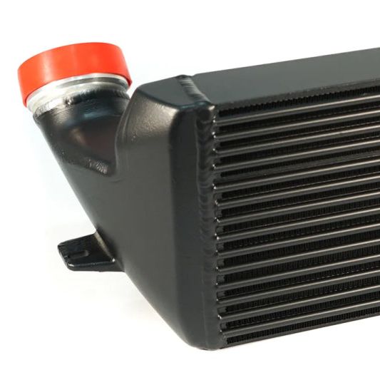 CSF 8127B - CSF8127B - CSF 04-13 BMW 335i/xi (E90/E91/E92/E93) High Performance Stepped Core Bar/Plate Intercooler - Black - Shipped in Europe - Tuningsupply.com