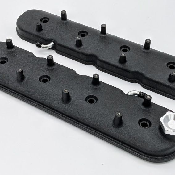 Granatelli Motor Sports 640367 - GMS640367 - Granatelli 96-22 GM LS Standard Height Valve Cover w/Angled Coil Mount - Blk Wrinkle (Pair) - Shipped in Europe - Tuningsupply.com