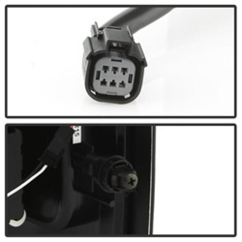 SPYDER 5084576 - SPY5084576 - Spyder Chevy Colorado 2015-2017 Light Bar LED Tail Lights - Black ALT-YD-CCO15-LED-BK - Shipped in Europe - Tuningsupply.com