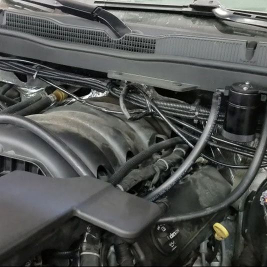 J&L 3085D-B - JLT3085D-B - J&L 14-18 Chevy/GM Truck/SUV 5.3L V8 Driver Side Oil Separator 3.0 - Black Anodized - Shipped in Europe - Tuningsupply.com