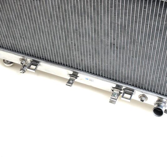 CSF 7003 - CSF7003 - CSF 10-12 Chevrolet Camaro V8 Radiator - Shipped in Europe - Tuningsupply.com
