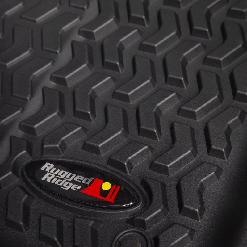 Rugged Ridge 12920.36 - RUG12920.36 - Rugged Ridge Floor Liner Front Black 2018-2020 Jeep Wrangler 2020 Gladiator JL / JT - Shipped in Europe - Tuningsupply.com