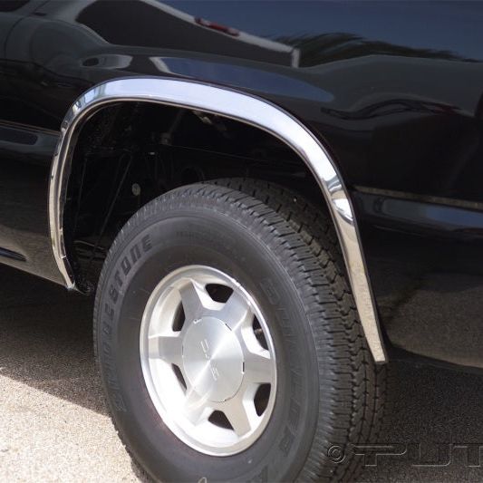 Putco 97105 - PUT97105 - Putco 00-06 Chevrolet Suburban - Full w/o Fender Flares - 1.5in Wide Stainless Steel Fender Trim - Shipped in Europe - Tuningsupply.com