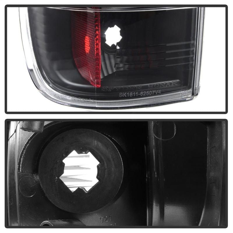 SPYDER 5084712 - SPY5084712 - Spyder 08-16 Ford Super Duty F-250 V3 Light Bar LED Tail Lights - Black (ALT-YD-FS07V3-LBLED-BK) - Shipped in Europe - Tuningsupply.com