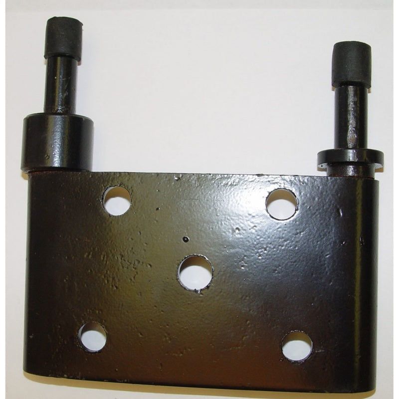 OMIX 18271.16 - OMI18271.16 - Omix RH Spring Plate 76-86 Jeep CJ Models - Shipped in Europe - Tuningsupply.com