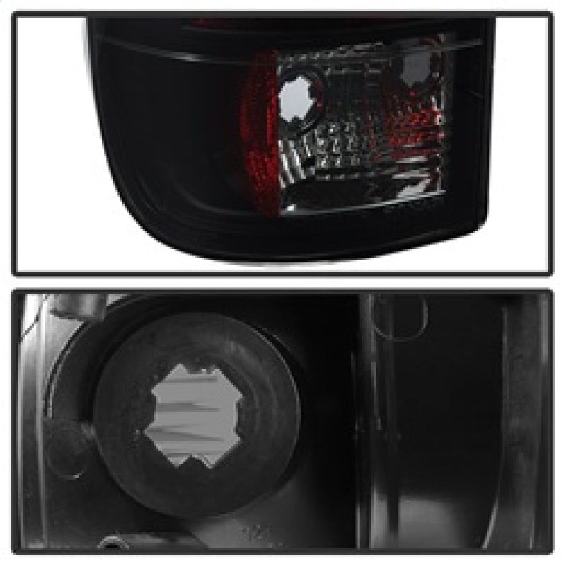 SPYDER 5084729 - SPY5084729 - Spyder 08-16 Ford Super Duty F-250 V3 Light Bar LED Tail Lights - Blk Smoke ALT-YD-FS07V3-LBLED-BSM - Shipped in Europe - Tuningsupply.com