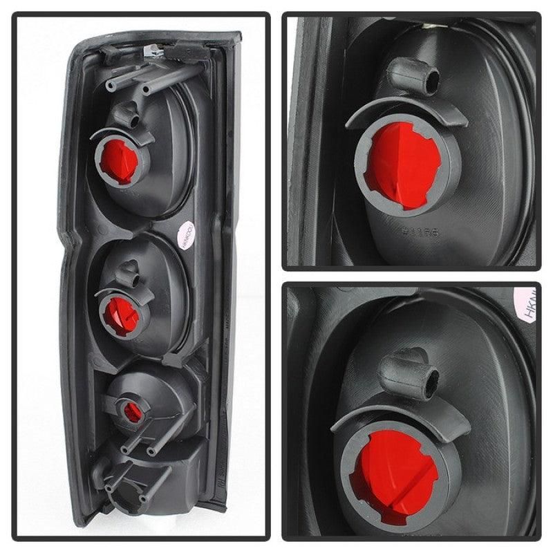 SPYDER 5078216 - SPY5078216 - Spyder Nissan Hardbody 86-97 Euro Style Tail Lights Black Smoke ALT-YD-NH86-BSM - Shipped in Europe - Tuningsupply.com
