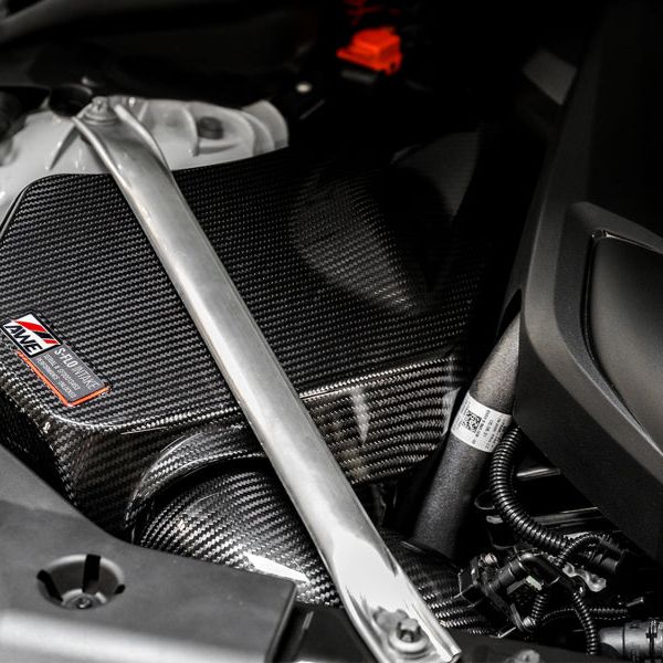 AWE Tuning 2660-15019 - AWE2660-15019 - AWE Tuning 2020+ Toyota GR Supra S-FLO Carbon Intake Lid - Shipped in Europe - Tuningsupply.com
