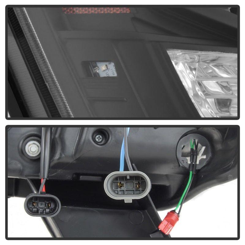 SPYDER 5085504 - SPY5085504 - Spyder 04-15 Nissan Titan / 04-07 Nissan Armada V2 Projector Headlights - Black PRO-YD-NTI04-DRL-BK - Shipped in Europe - Tuningsupply.com