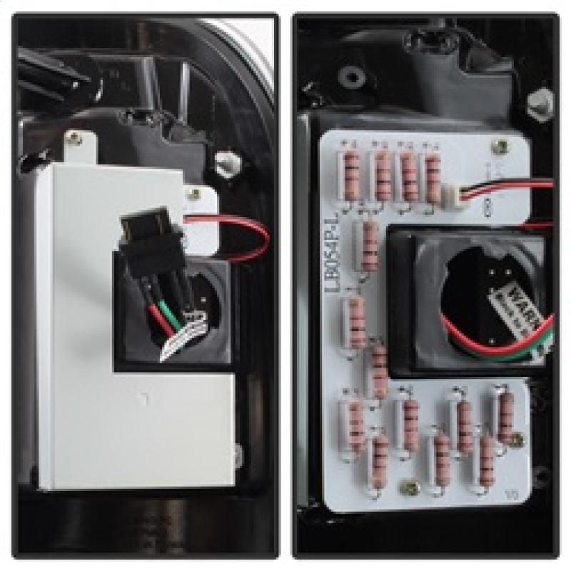 SPYDER 5084712 - SPY5084712 - Spyder 08-16 Ford Super Duty F-250 V3 Light Bar LED Tail Lights - Black (ALT-YD-FS07V3-LBLED-BK) - Shipped in Europe - Tuningsupply.com