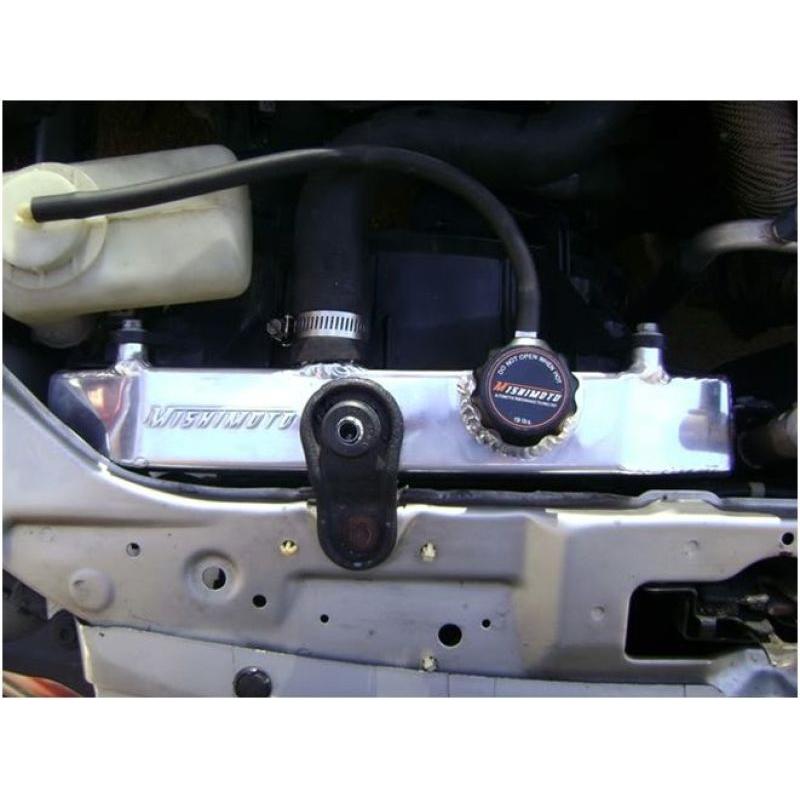 Mishimoto MMRAD-CIV-92 - MISMMRAD-CIV-92 - Mishimoto 92-00 Honda Civic / 93-97 Del Sol Manual Aluminum Radiator - Shipped in Europe - Tuningsupply.com