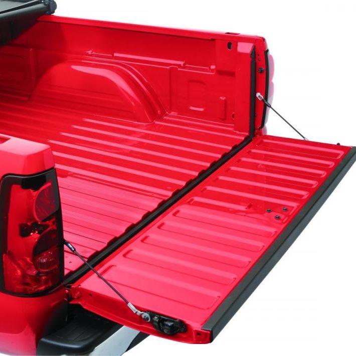 LUND 30002 - LND30002 - Lund Universal (Universal Tailgate Seal) Tailgate Seal - Black - Shipped in Europe - Tuningsupply.com