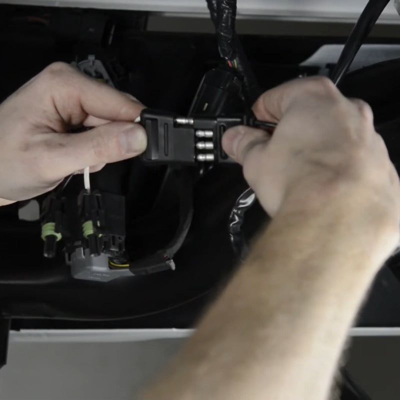 Putco 529005 - PUT529005 - Putco 19-20 Chevy Silv LD / GMC Sierra LD (1500 Models) Blade Quick Connect Tailgate Wiring Harness - Shipped in Europe - Tuningsupply.com