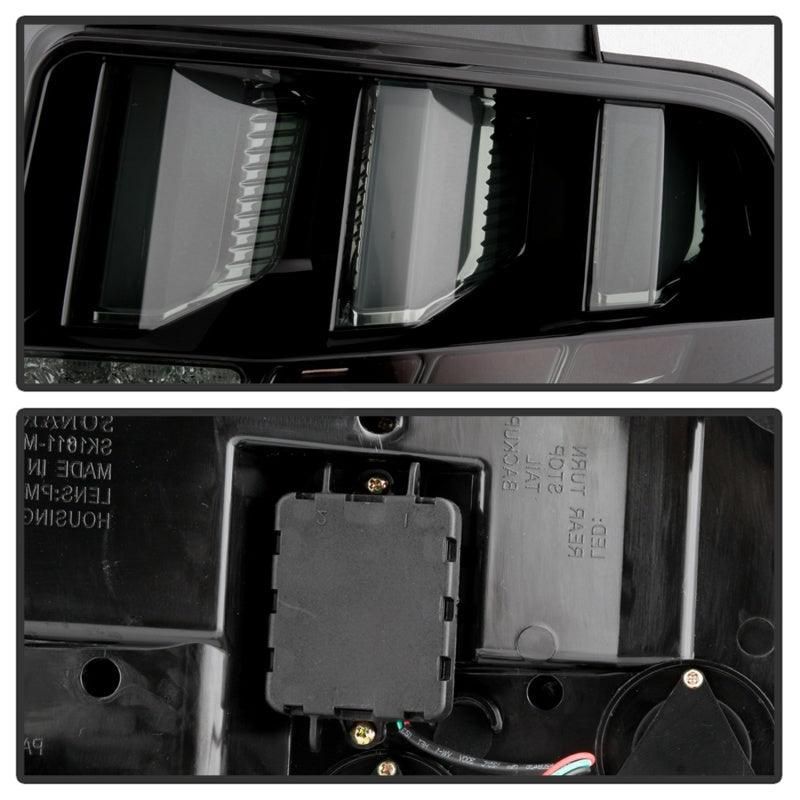 SPYDER 5085115 - SPY5085115 - Spyder 10-12 Ford Mustang Light Bar Seq Turn Signal LED Tail Lights - Smoke ALT-YD-FM10-LED-SM - Shipped in Europe - Tuningsupply.com