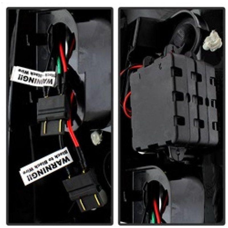 SPYDER 5001733 - SPY5001733 - Spyder Chevy Silverado 1500/2500 03-06 (Does Not Fit Stepside)LED Tail Lights Chrm ALT-YD-CS03-LED-C - Shipped in Europe - Tuningsupply.com