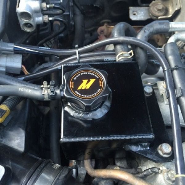 Mishimoto MMRT-WRX-01E - MISMMRT-WRX-01E - Mishimoto Subaru 02-07 WRX/ 04-14 STI WRX/STI Aluminum Coolant Expansion Tank - Shipped in Europe - Tuningsupply.com