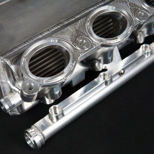 CSF 8200 - CSF8200 - CSF Toyota A90/A91 Supra/ BMW G-Series B58 Charge-Air Cooler Manifold- Machined Billet Aluminum - Shipped in Europe - Tuningsupply.com