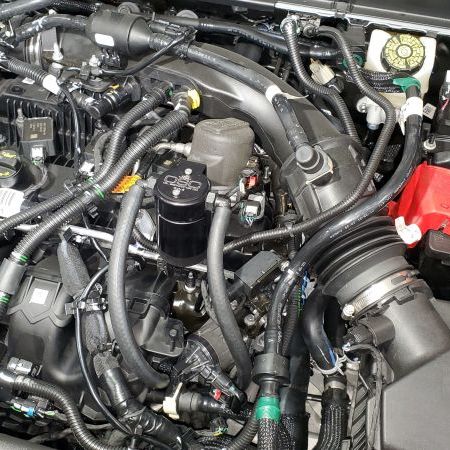 J&L 3044D-B - JLT3044D-B - J&L 19-24 Ford/Lincoln SUV & Trucks w 2.0 EcoBoost Driver Side Oil Separator 3.0 - Black Ano - Shipped in Europe - Tuningsupply.com